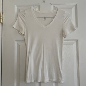 A New Day, white v-neck, size XS